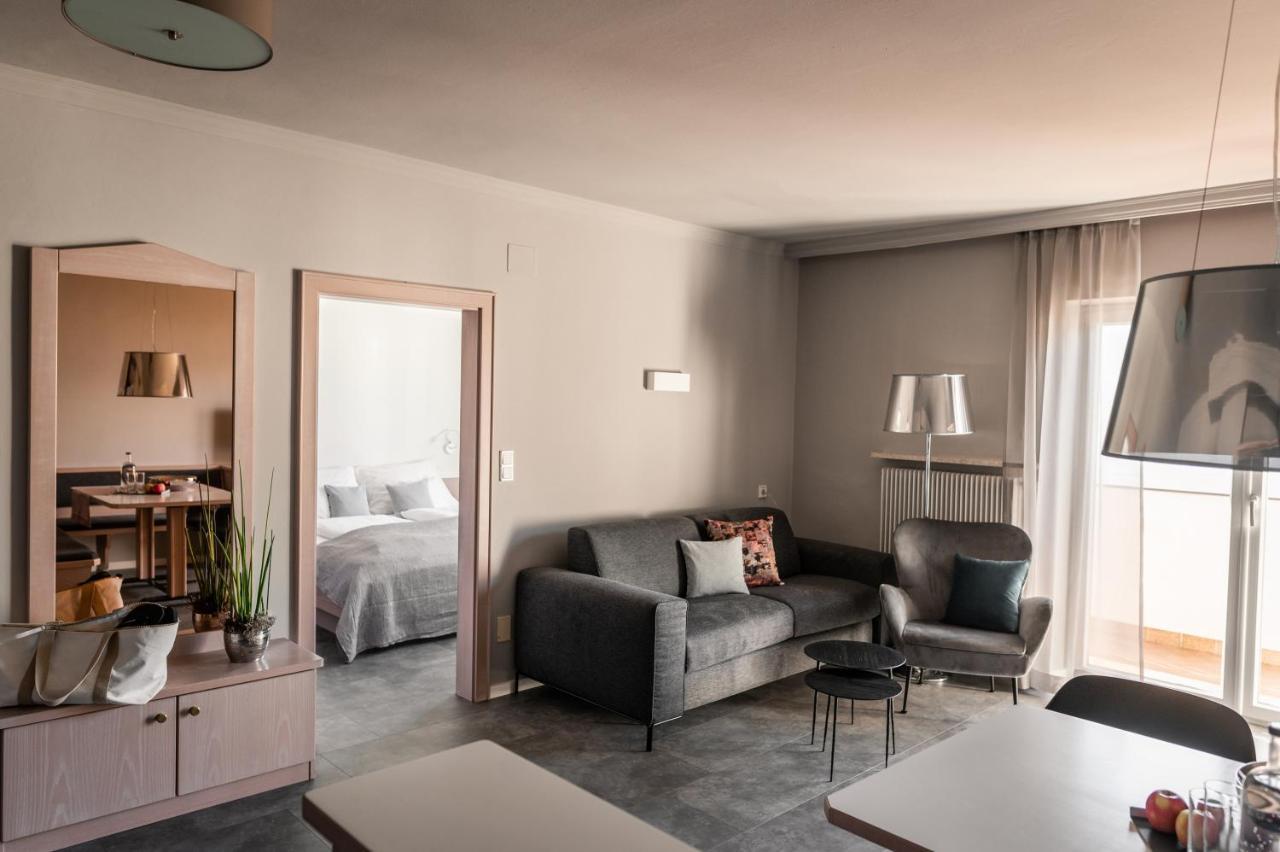 Apartmenthotel Ritterhof Suites & Breakfast Schenna Eksteriør billede