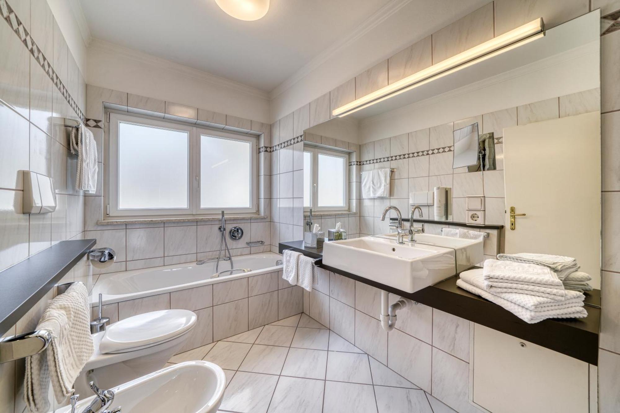 Apartmenthotel Ritterhof Suites & Breakfast Schenna Eksteriør billede