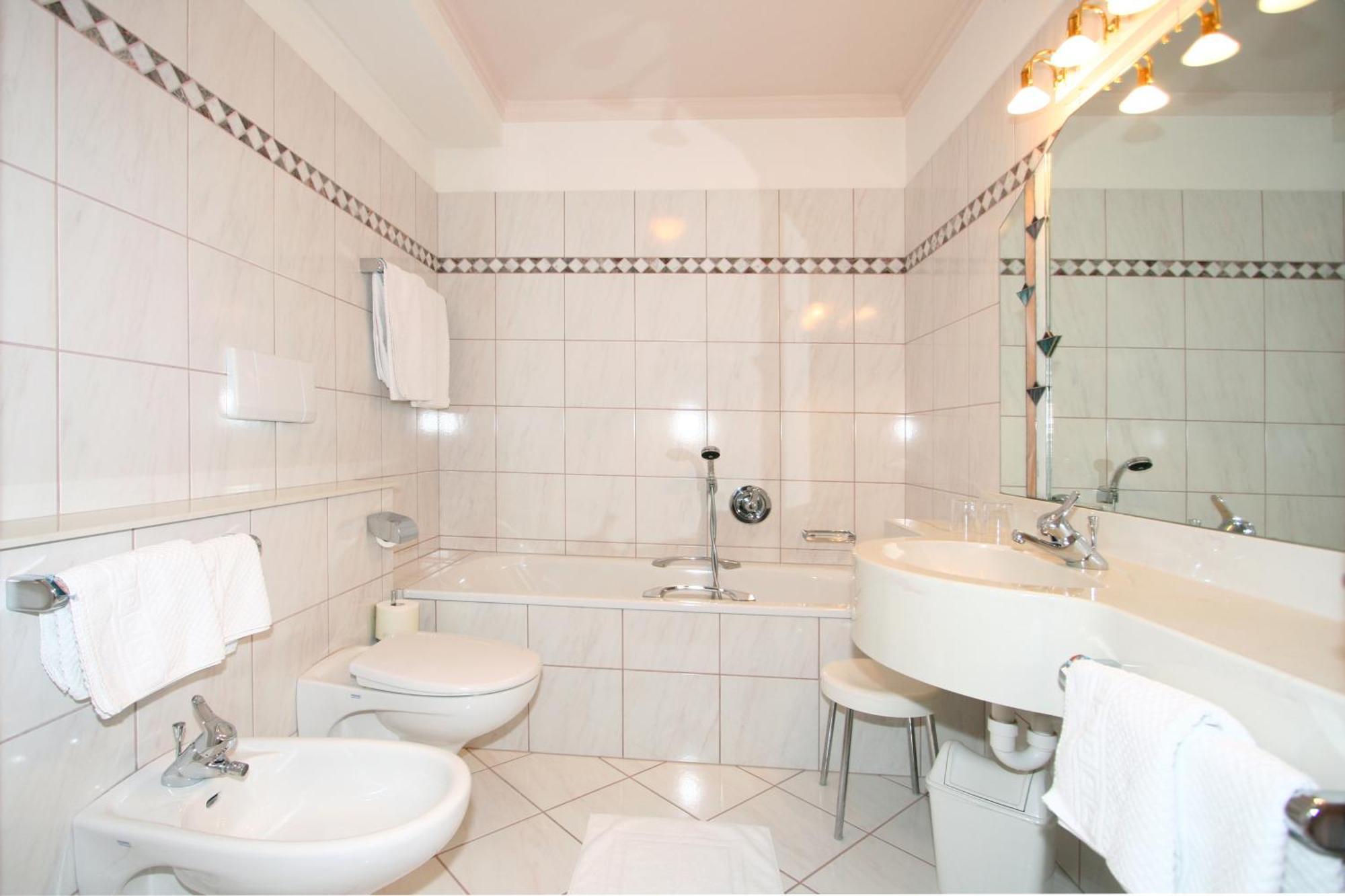 Apartmenthotel Ritterhof Suites & Breakfast Schenna Eksteriør billede